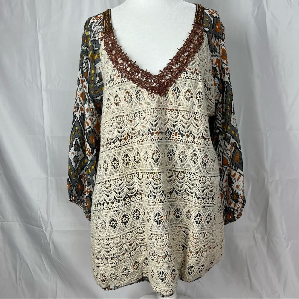 BKE Buckle Lace Over Lay Bohemian 3/4 Sleeve Top Womens Size Large